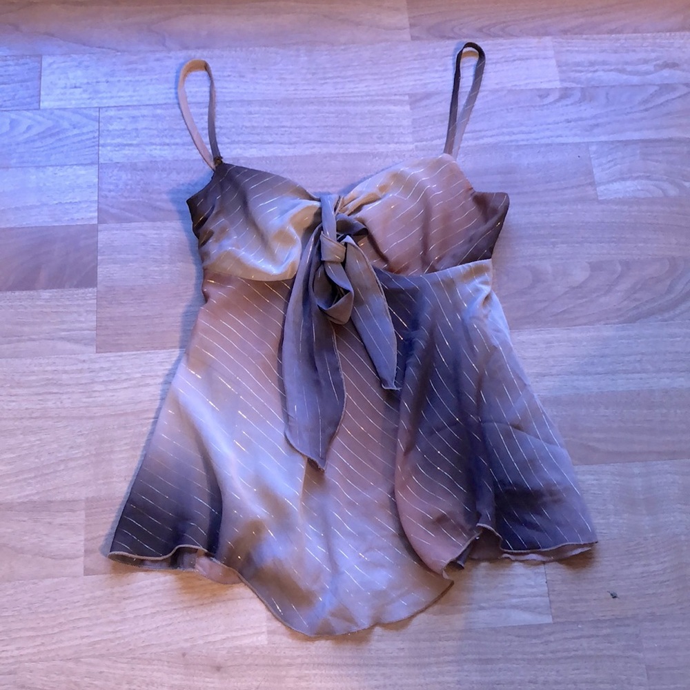Woman’s Small, shades of brown with gold stripes